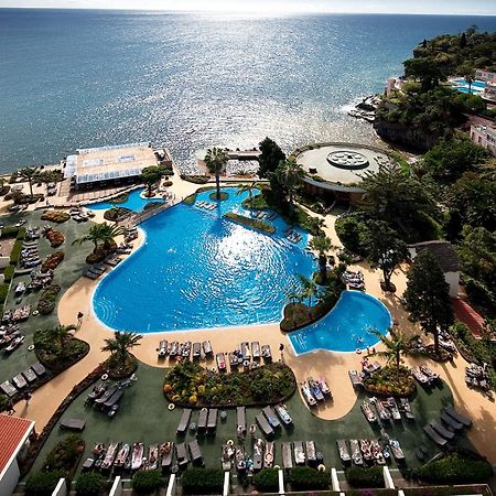 Pestana Carlton Madeira Ocean Resort Hotel Funchal  Exterior foto The swimming pool at the hotel
