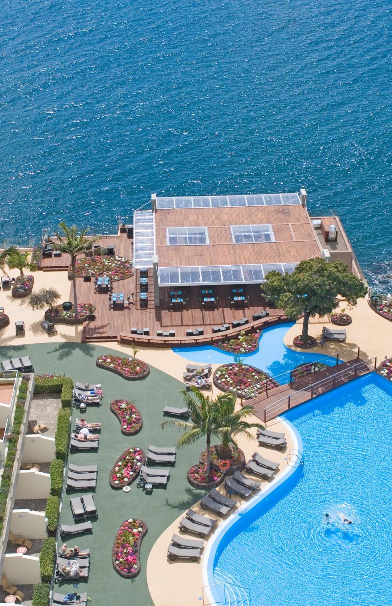 Pestana Carlton Madeira Ocean Resort Hotel Funchal  Exterior foto The Beach Club